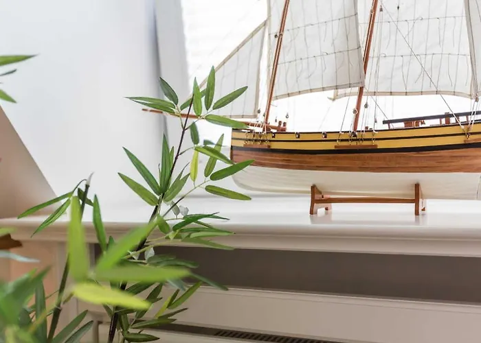 Skipper Hues Feriehus List